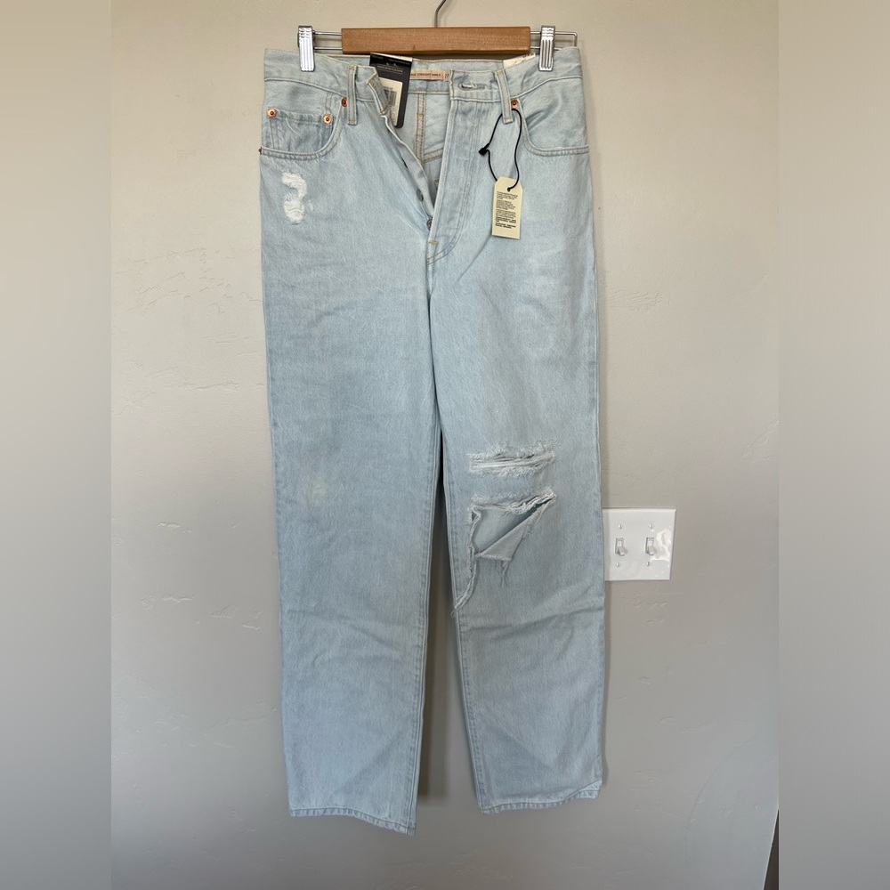 Brand new Levi’s ribcage straight jeans